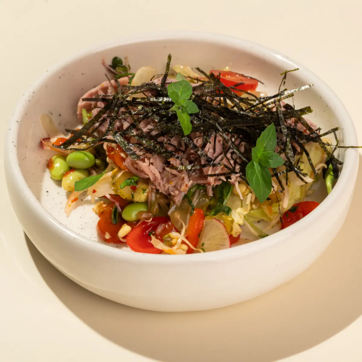 Салат с уткой и  маринованными овощами