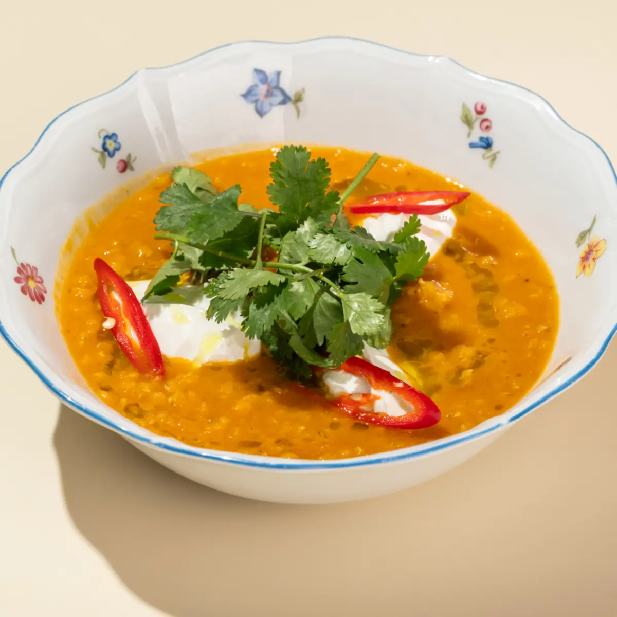 Суп чечевичный с говяжьей щекой 