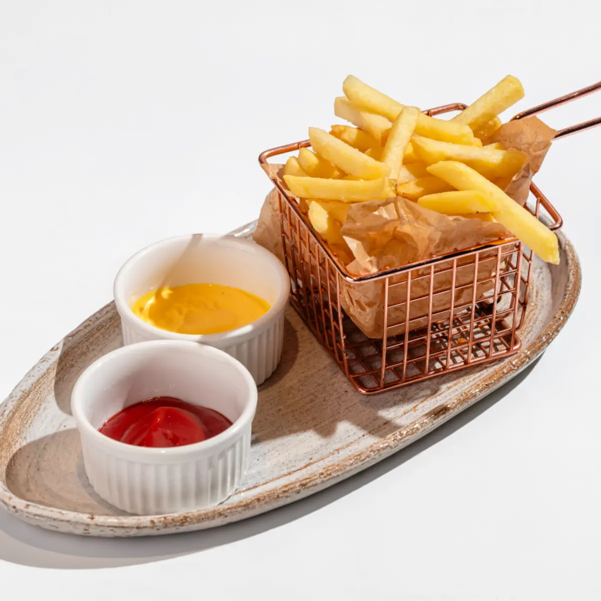  Картошка фри с сырным соусом