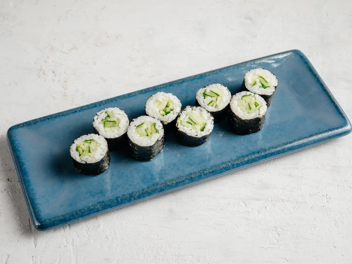 Ролл с огурцом