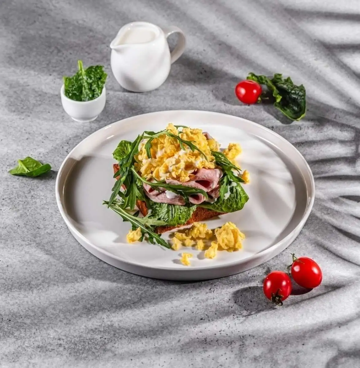 Бриошь с мортаделлой