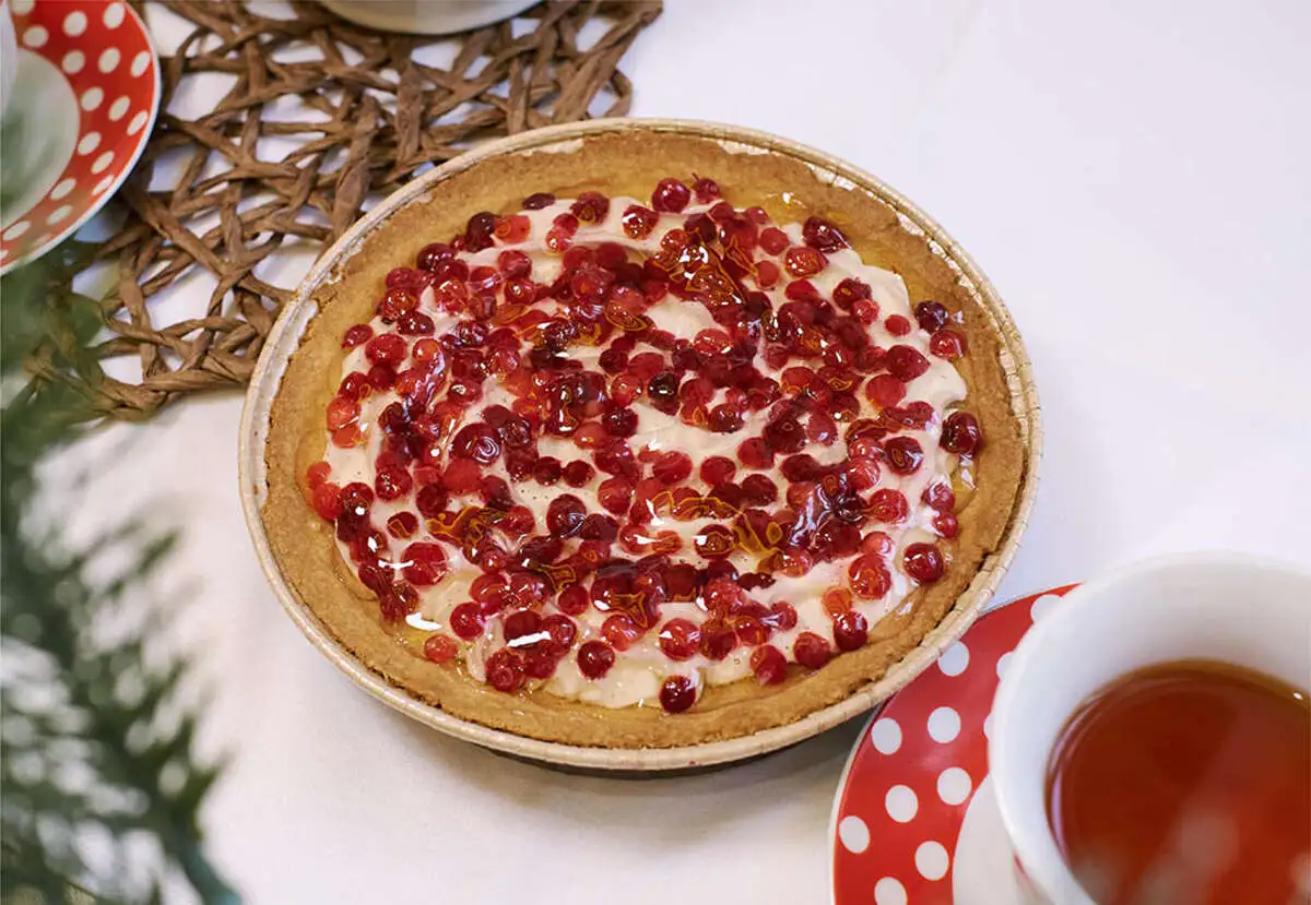 Тарт с брусникой