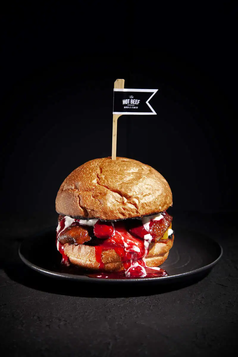 Чизбургер с вишней и говяжьим беконом