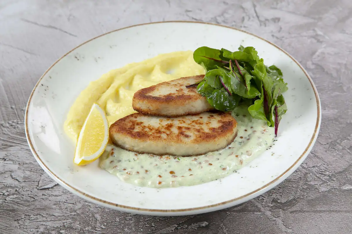 Котлеты из щуки в сухарях