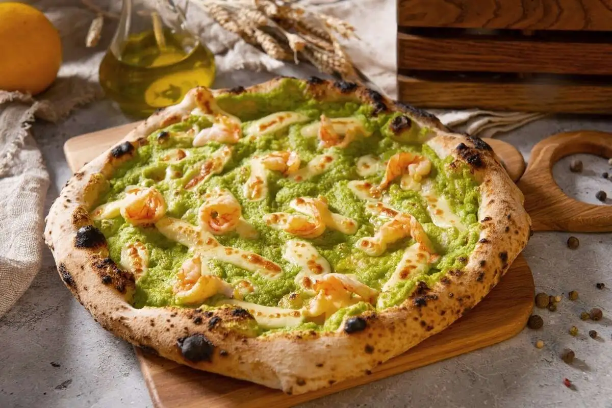 С паштетом из брокколи и креветками Неаполь 30 см