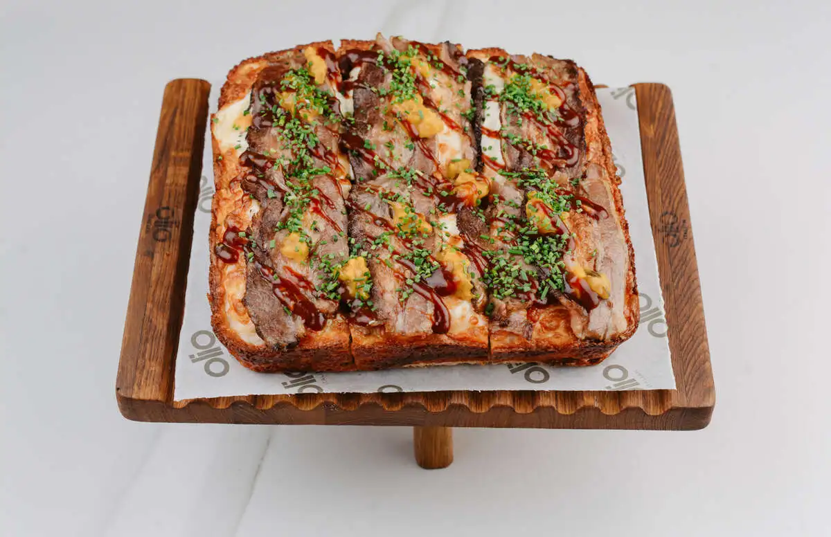 Пицца Детройт с брискетом