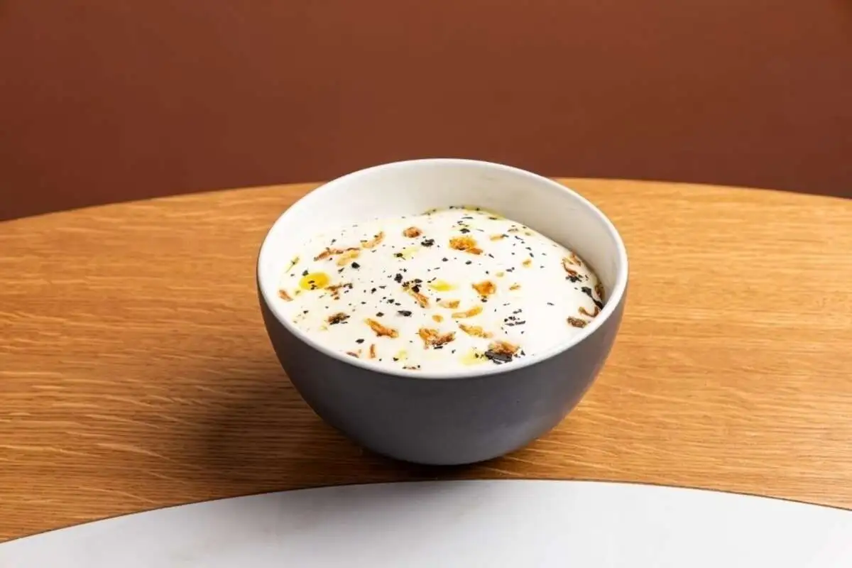 Зеленая гречка с грибами и муссом пармезан