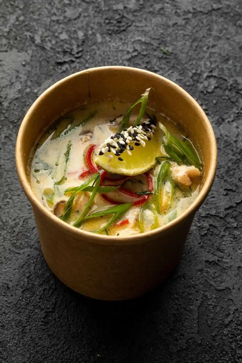 Том Кха с морепродуктами