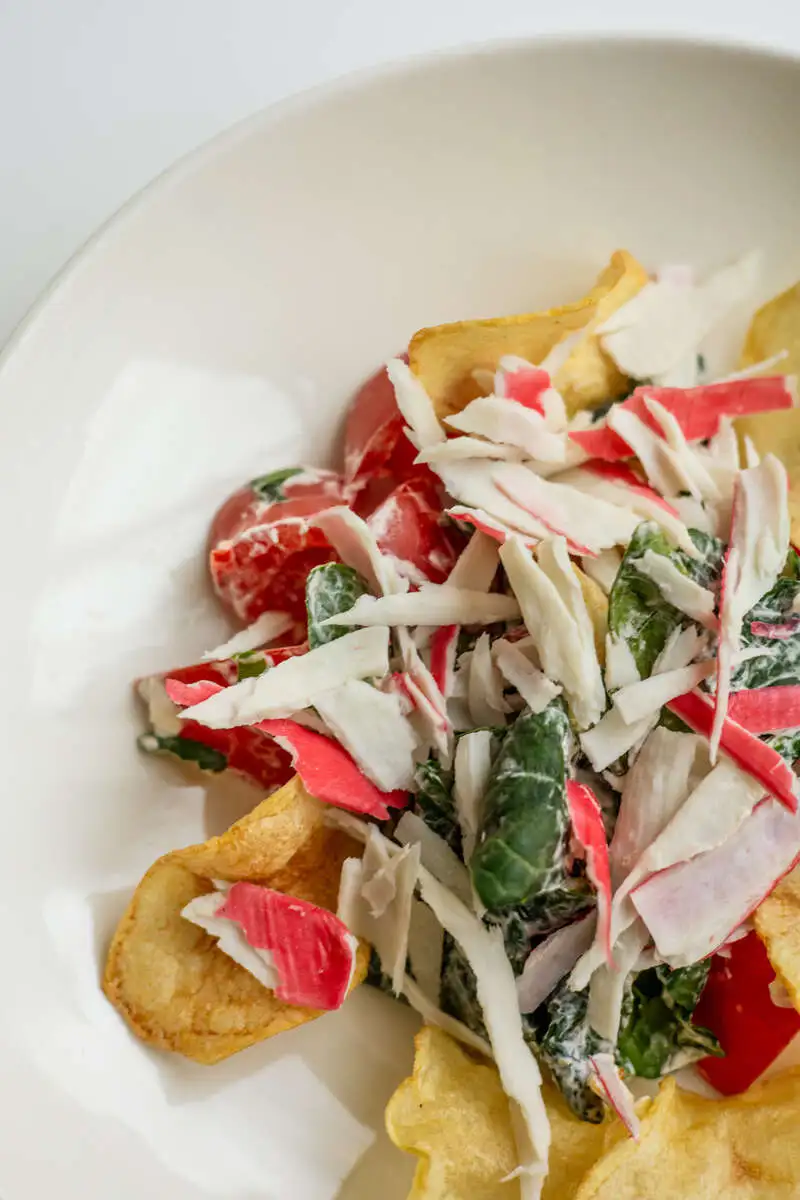 Салат со снежным крабом ланч