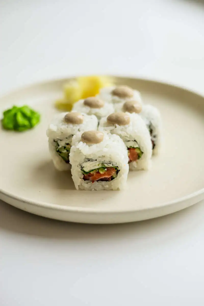 Ролл Цезарь с лососем ланч