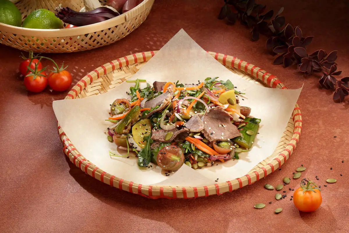 Ном с телятиной