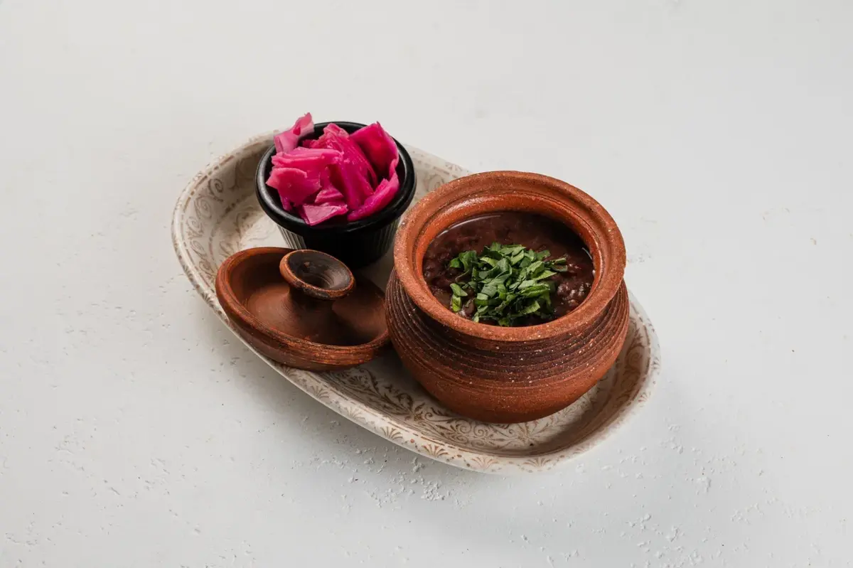 Лобио в горшочке