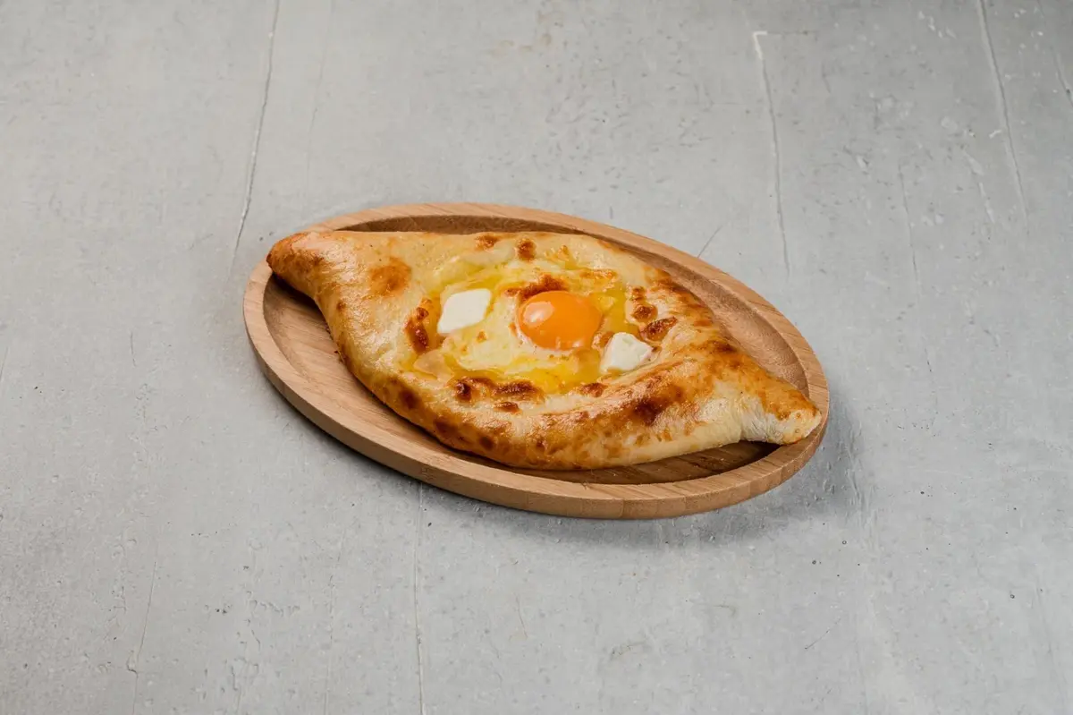 Хачапури по-аджарски