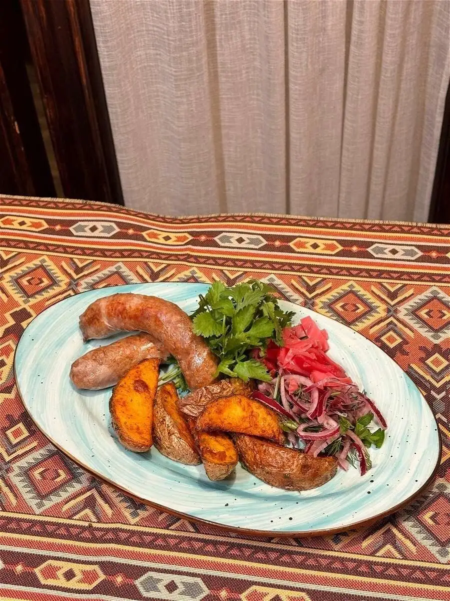 Колбаски со свининой и говядиной