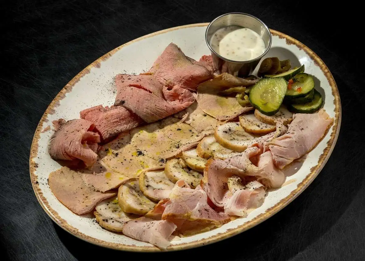 Мясное ассорти