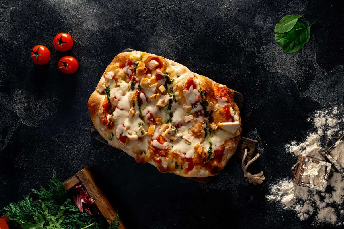 Пицца сливочная курочка 22 см