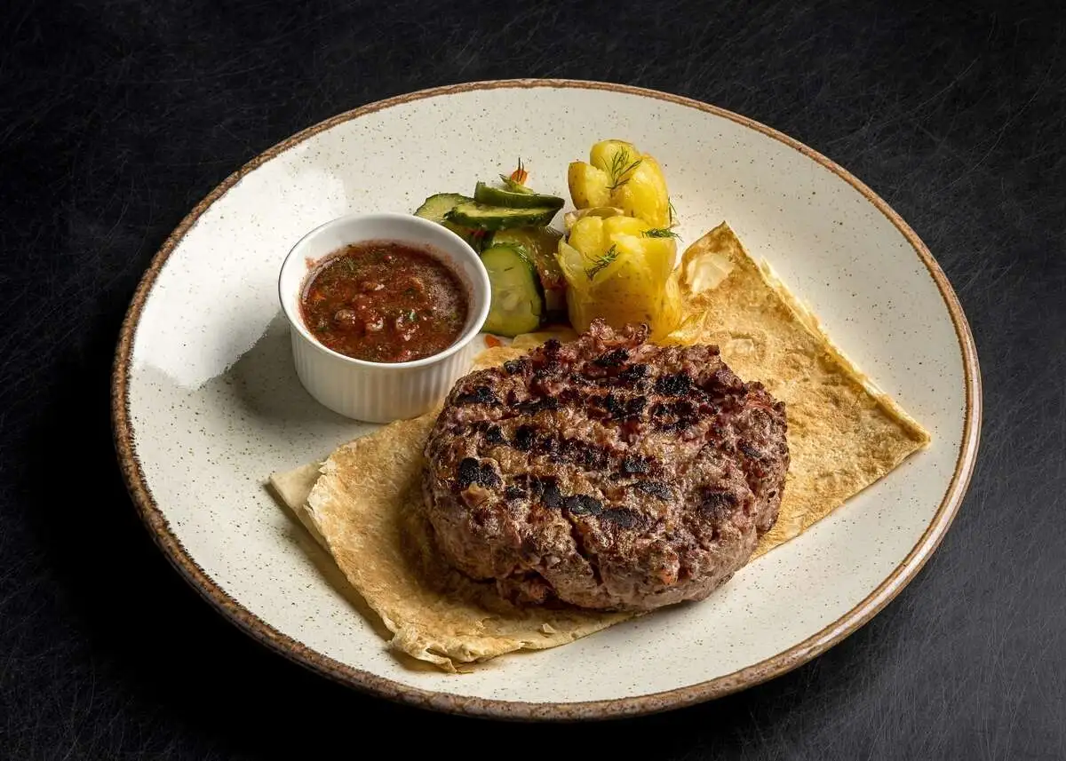 Фирменная говяжья котлета "Моррис"