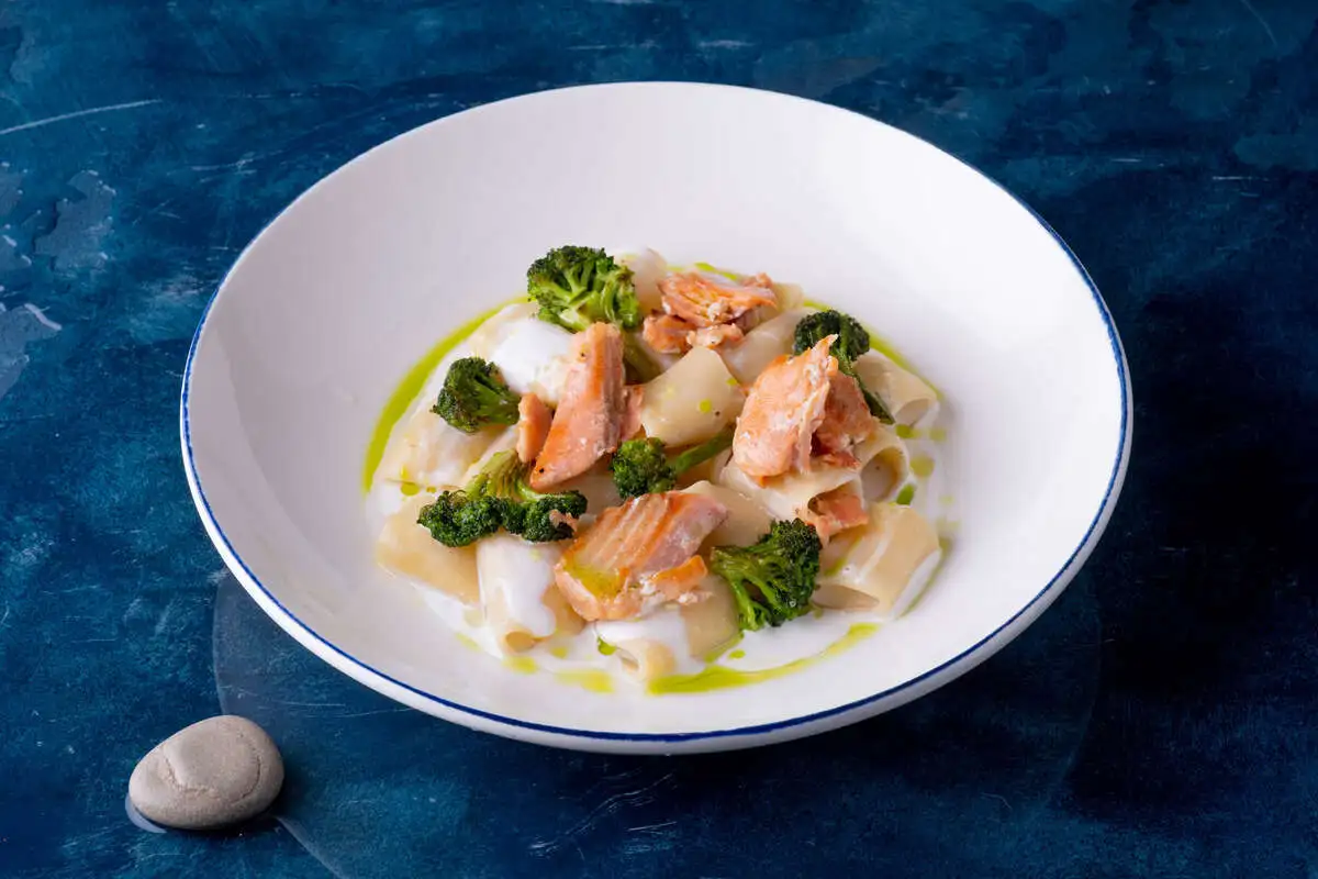 Тубини с копченым лососем