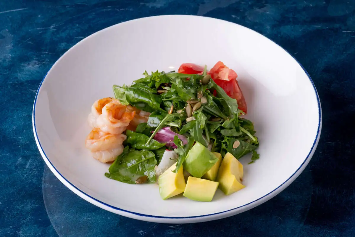 Салат Креветки и авокадо