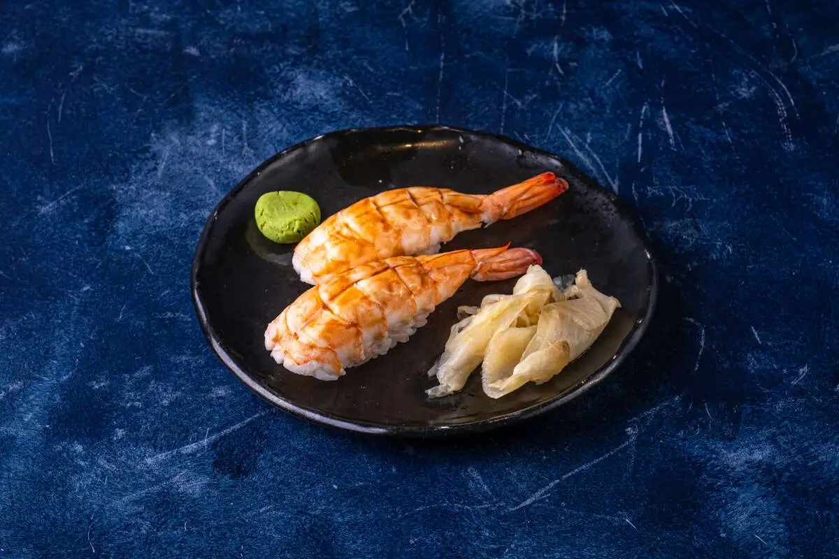 Суши с креветкой