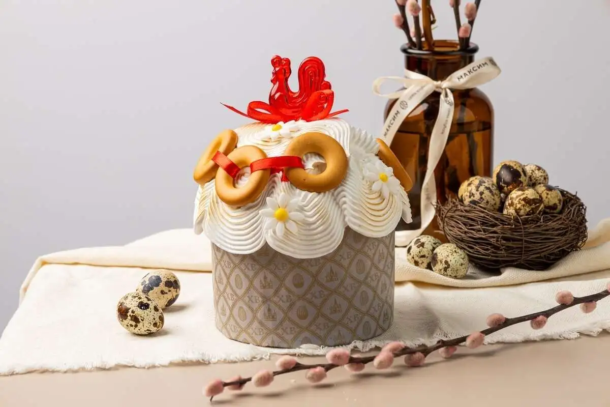 Кулич «Фисташка — малина»