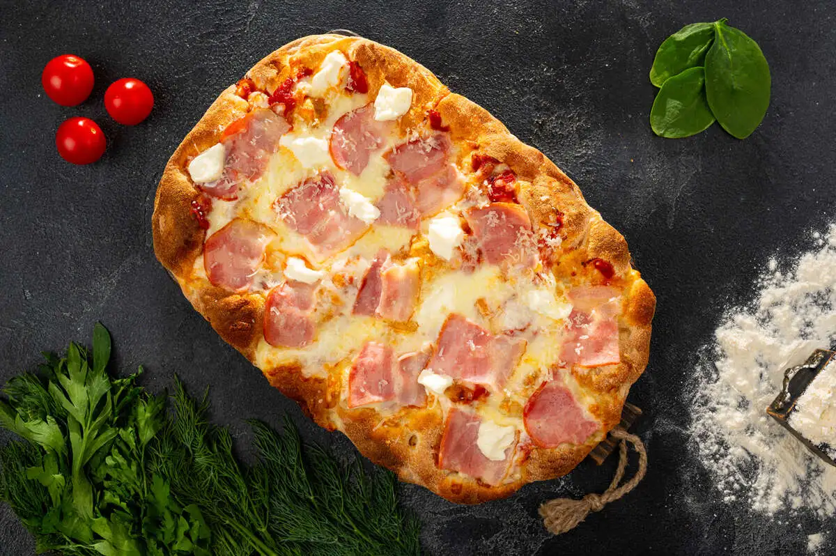 Пицца Сливочная с беконом 22 см