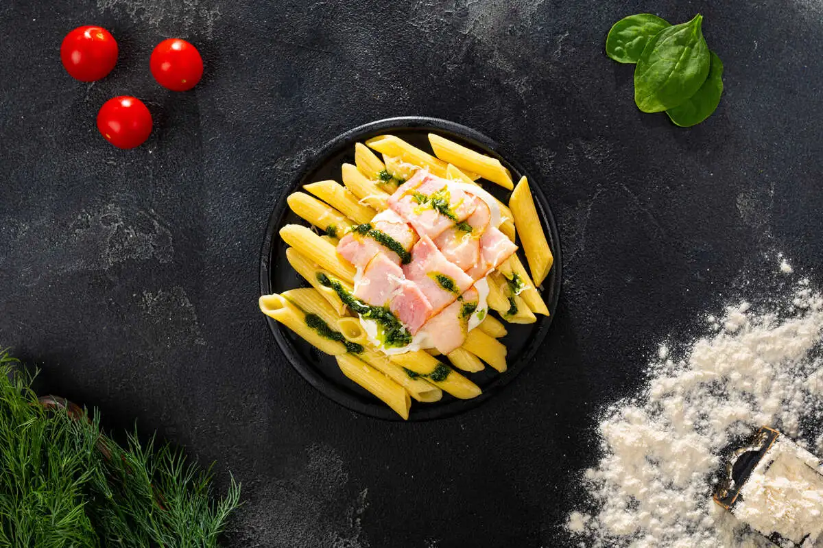 Паста Бекон