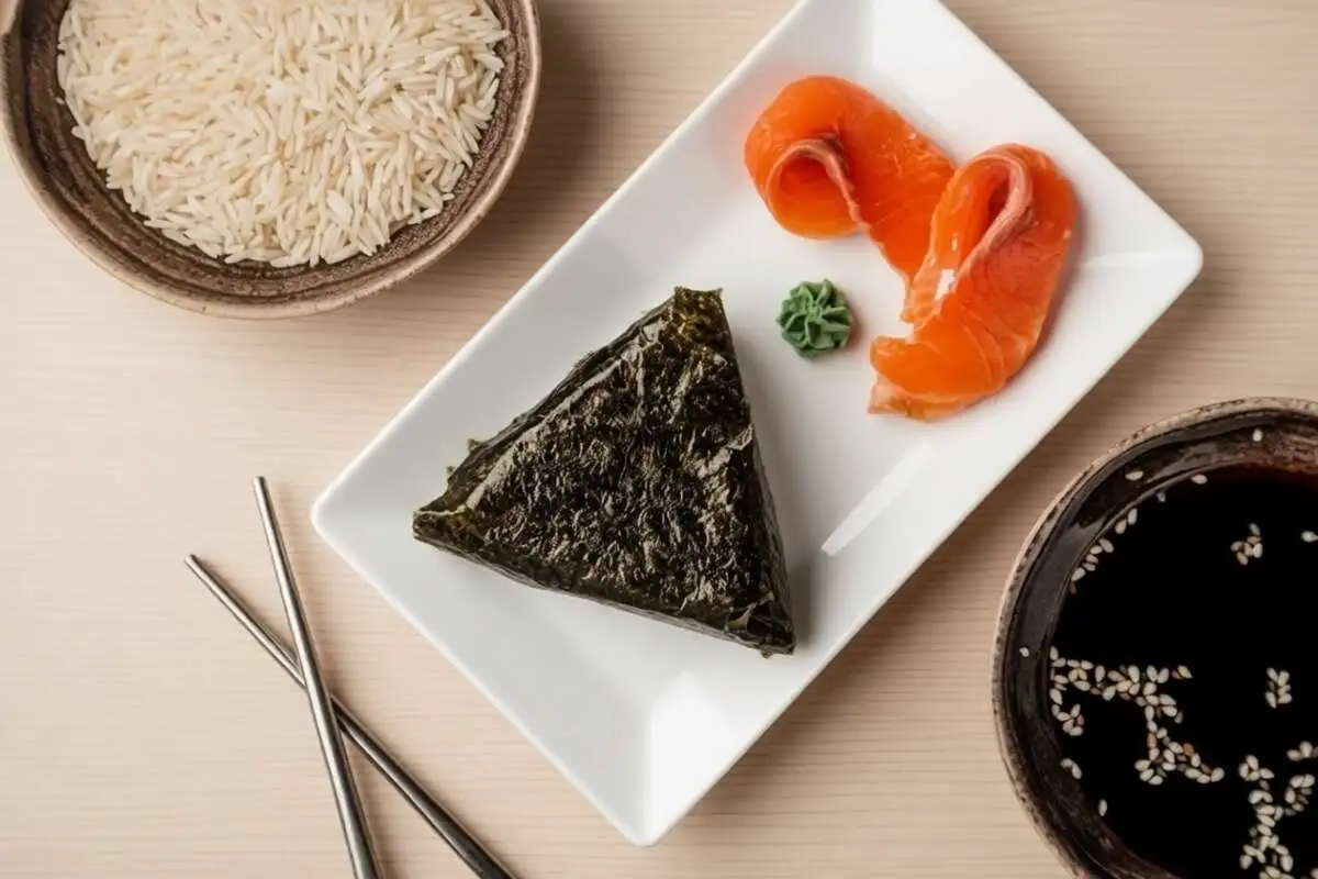 Онигири Лосось