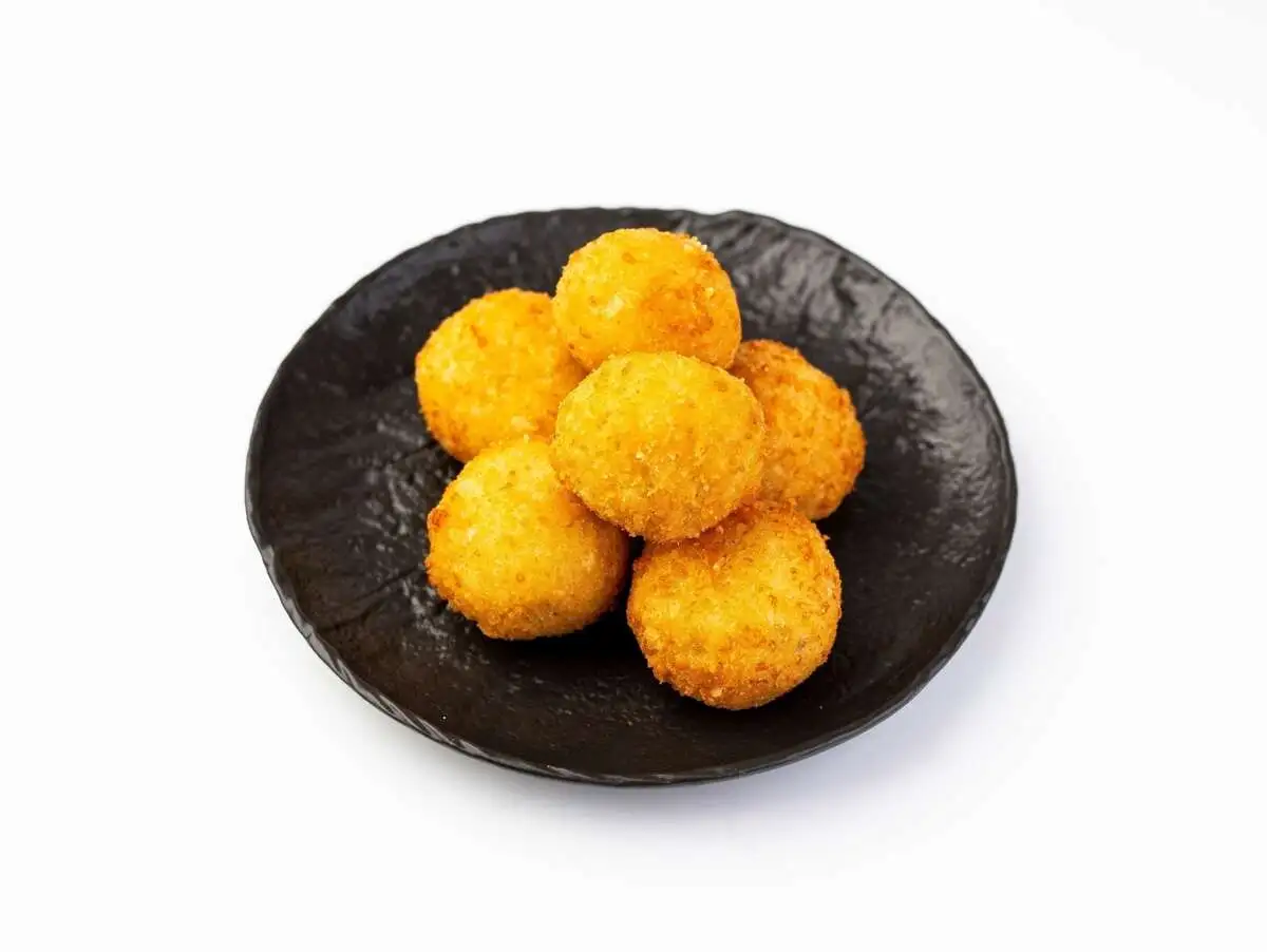 Золотистые сырные шарики