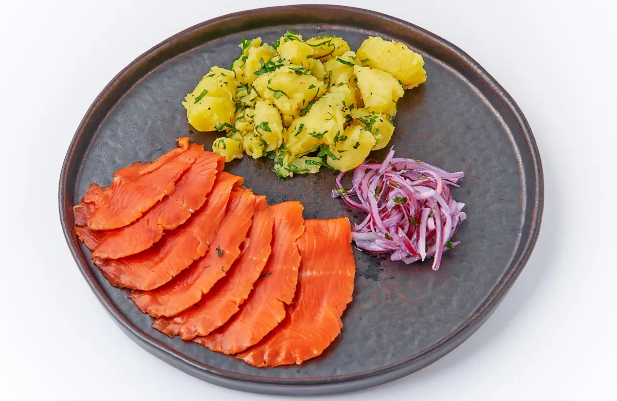 Нерка с картофелем 