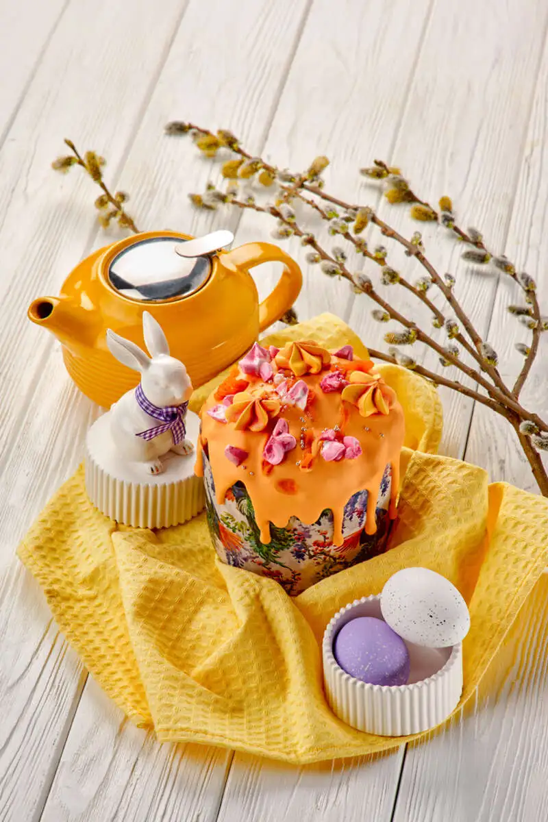 Кулич с начинкой манго-маракуйя