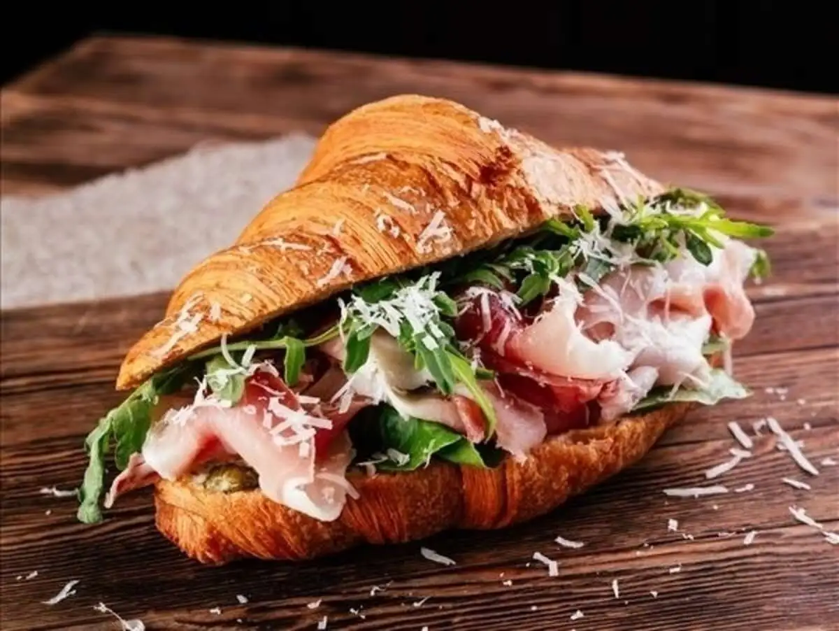 Круассан с Прошутто