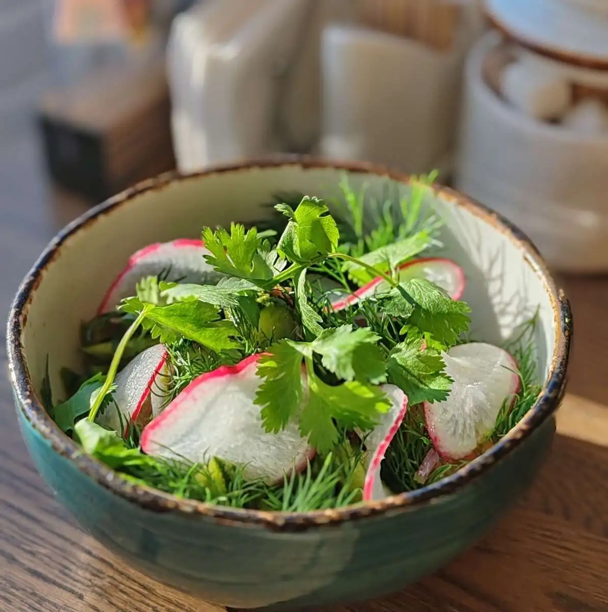 Овощной салат  с заправкой на выбор