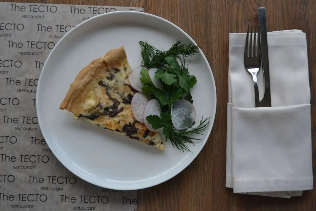 КИШ с курицей и грибами 