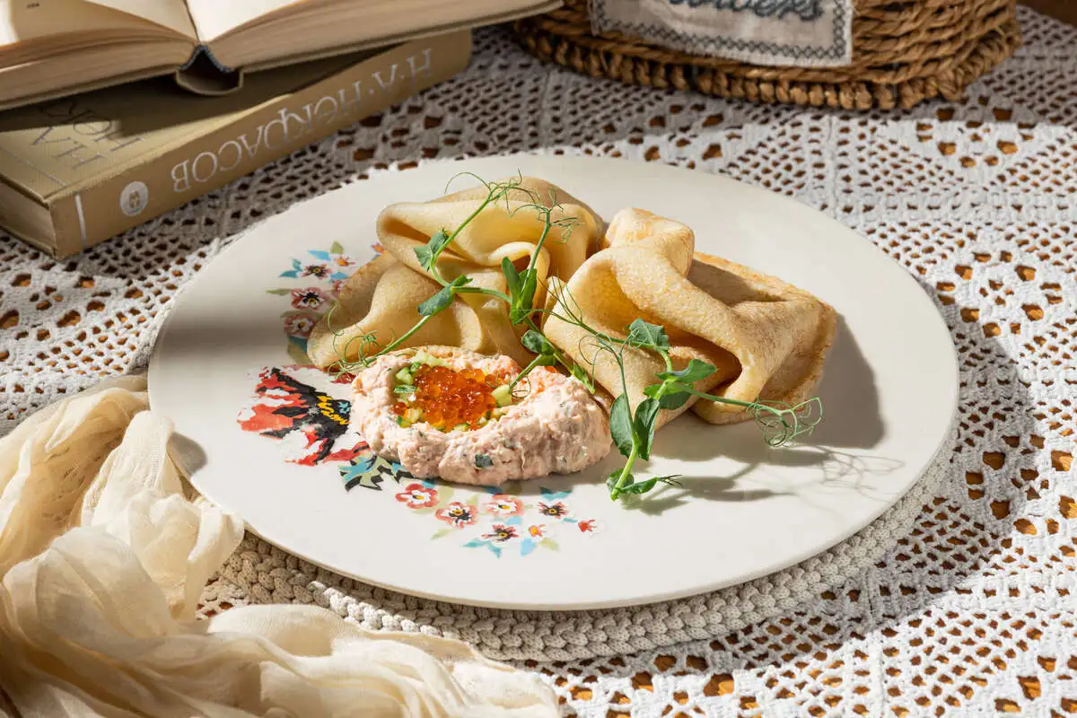 Блины с риетом из лосося