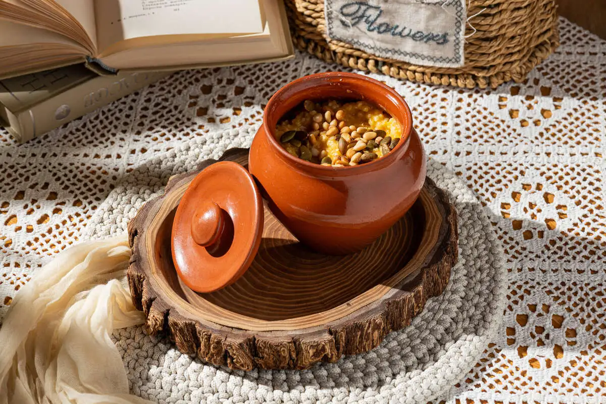 Каша пшенная с тыквой и орехами