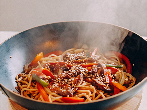 Wok с говядиной и черным перцем