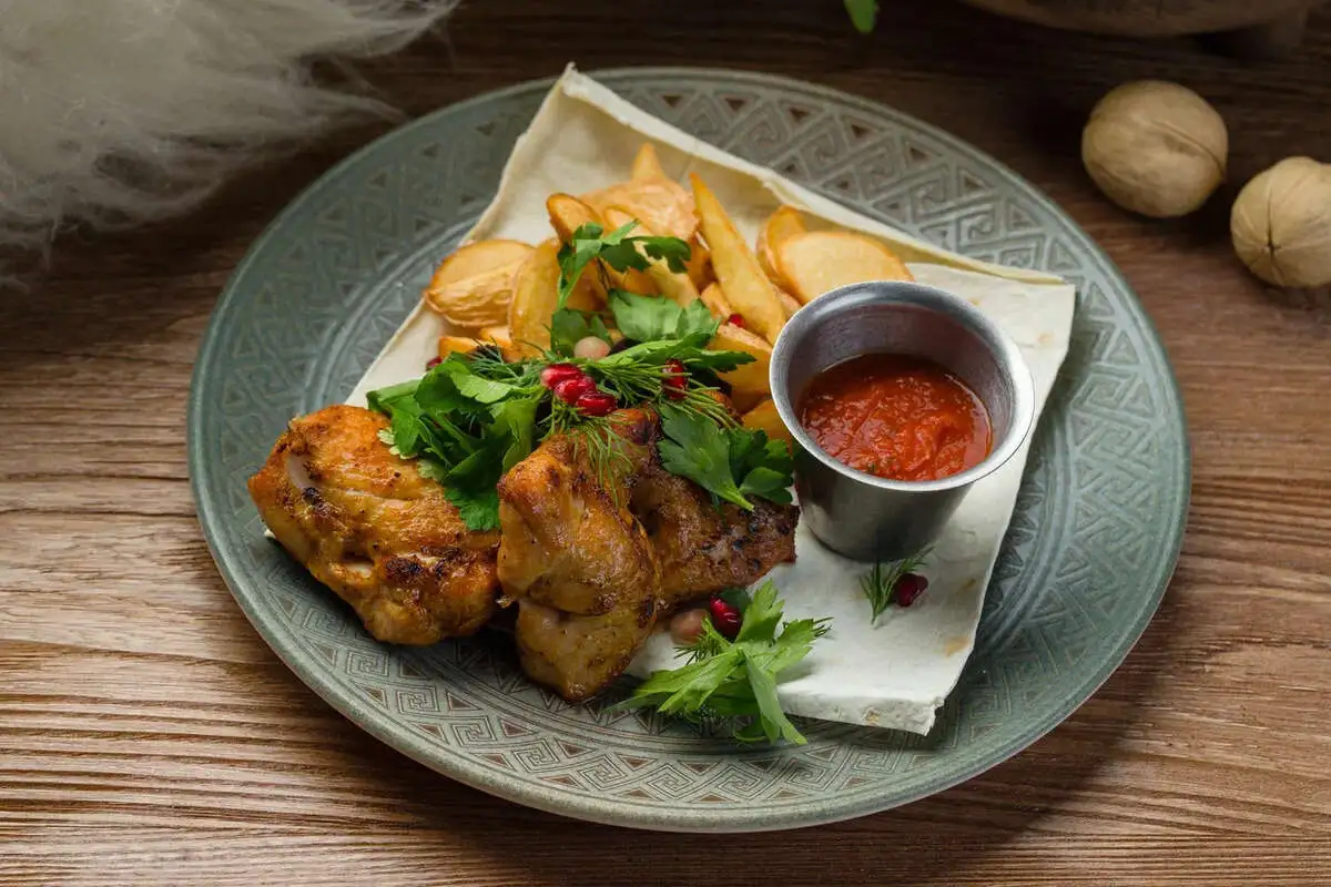 Шашлык из курицы с картофельными дольками