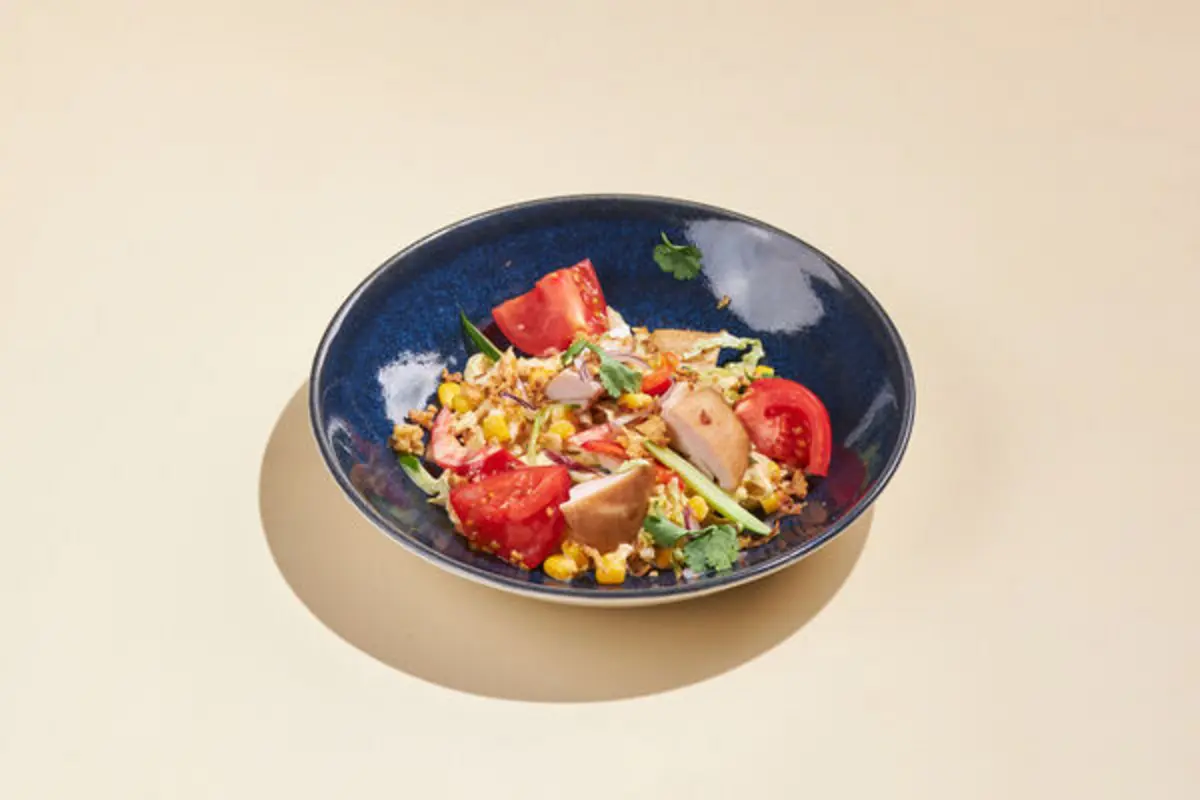 Салат с цыпленком и спайси