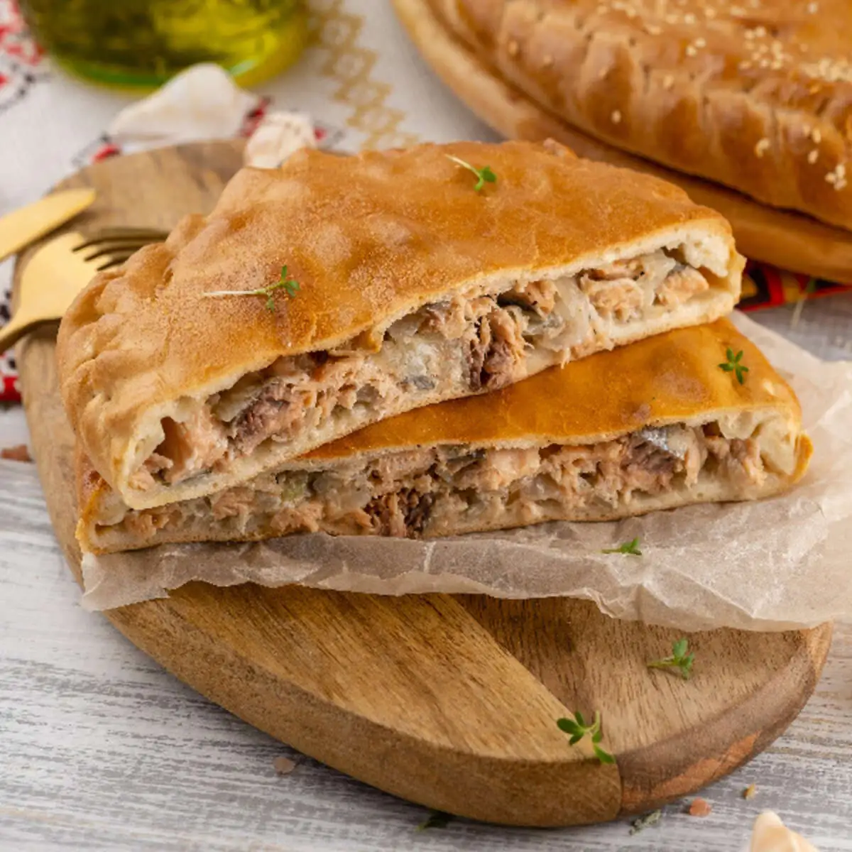 Пирог слоеный с горбушей