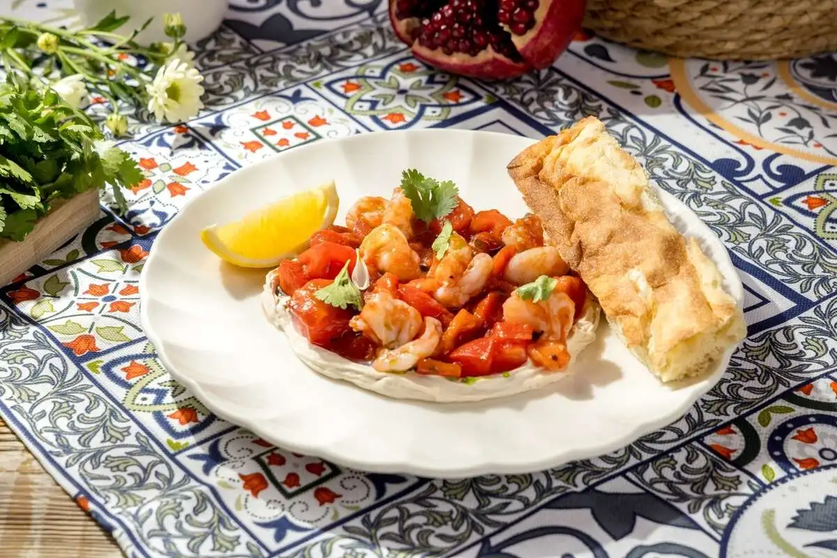 Креветки в томатном соусе