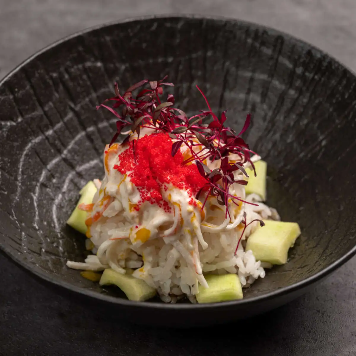 Поке со снеж.крабом и соусом манго