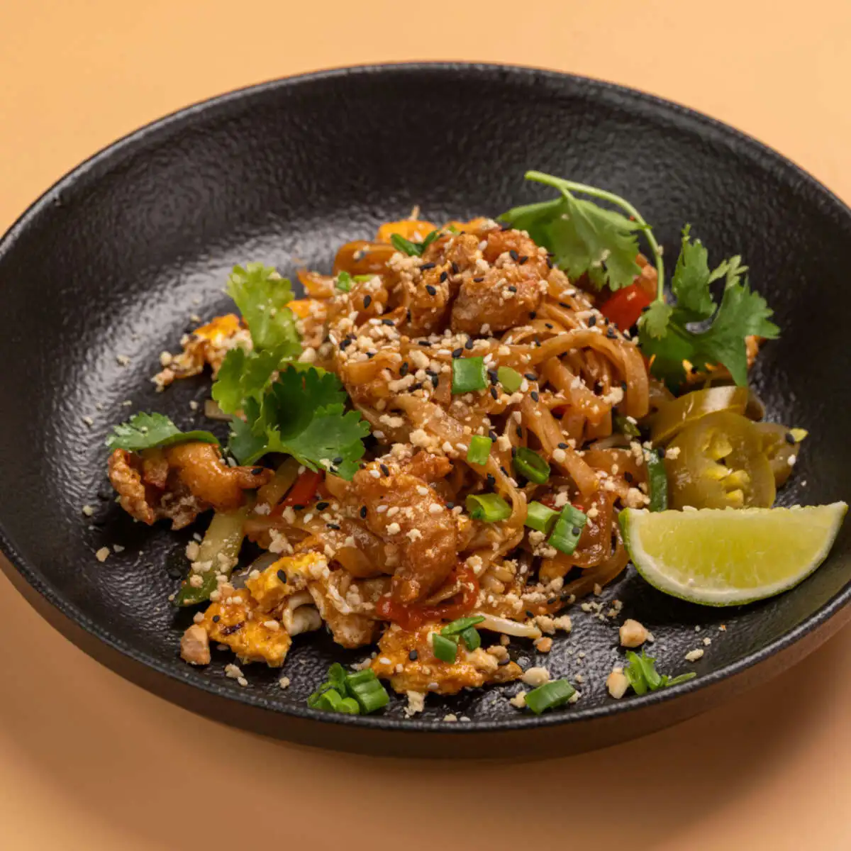 Пад тай с курицей и креветками