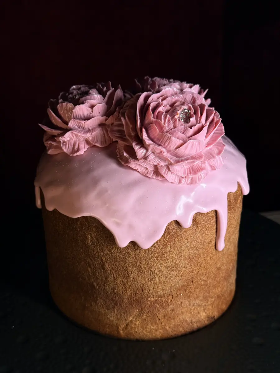 Кулич с шоколадом и вишней 