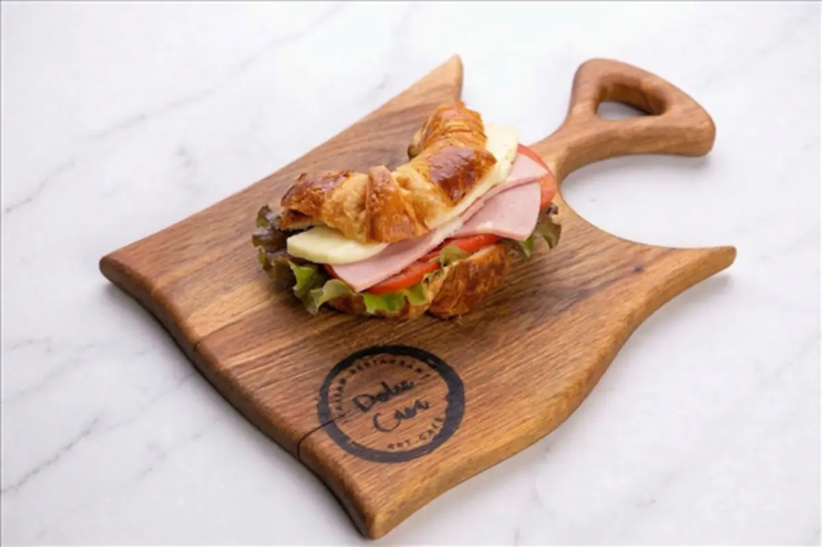 Круассан с мортаделлой