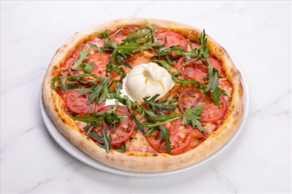 Пицца с бурратой 