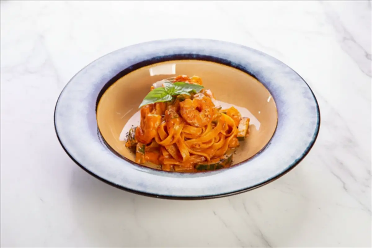 Тальятелле с креветками и цукини