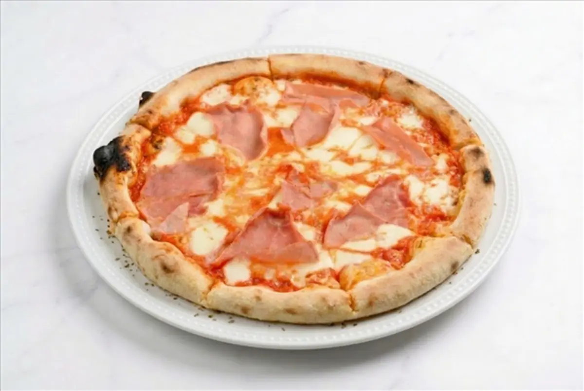 Пицца с ветчиной 