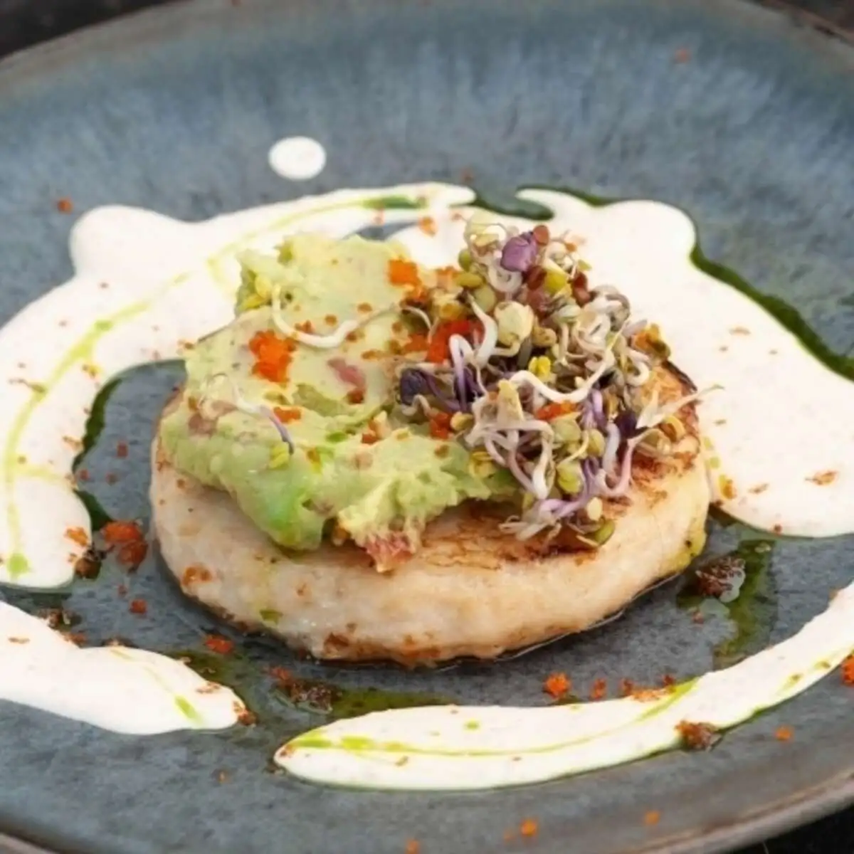 Котлета из трески с гуакамоле