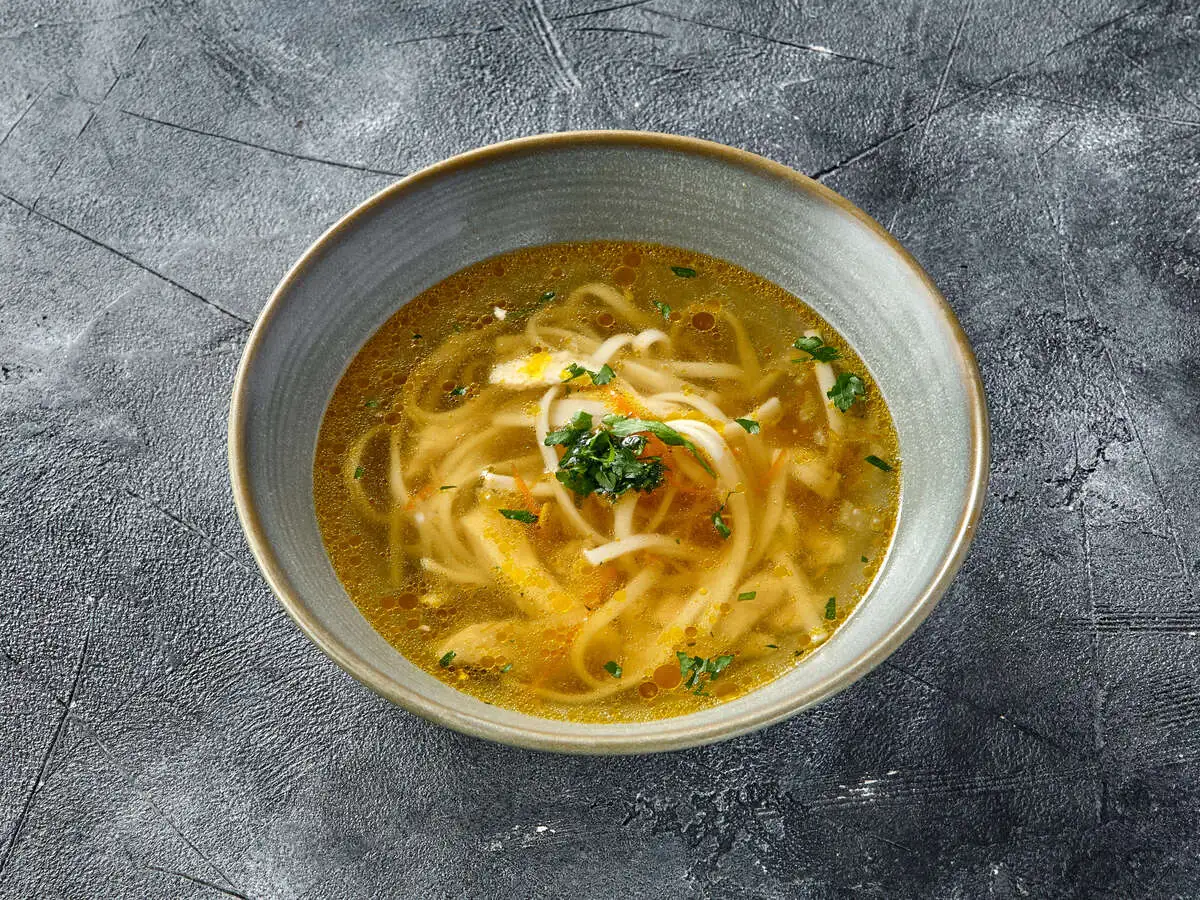 Куриный с домашней лапшой